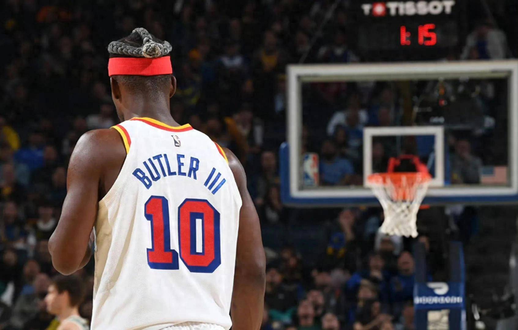 热火绝杀马刺送出季后赛梦想透明球队的简单介绍