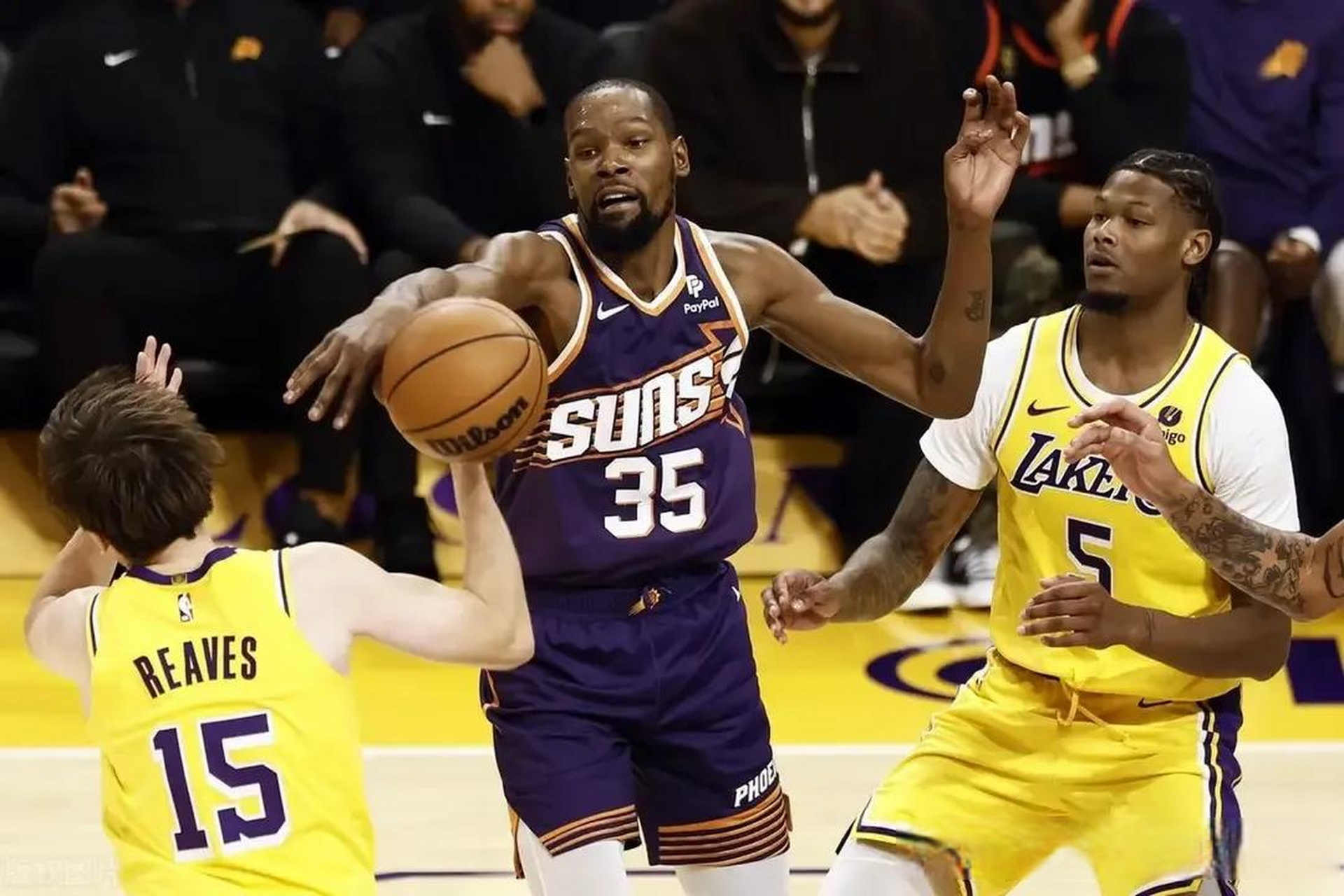 爱游戏网页版登录入口-湖人逆转太阳，取得系列赛领先