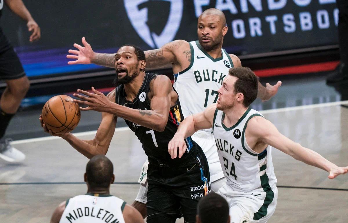 爱游戏官方登录入口-雄鹿力克篮网，杜兰特发挥稳定