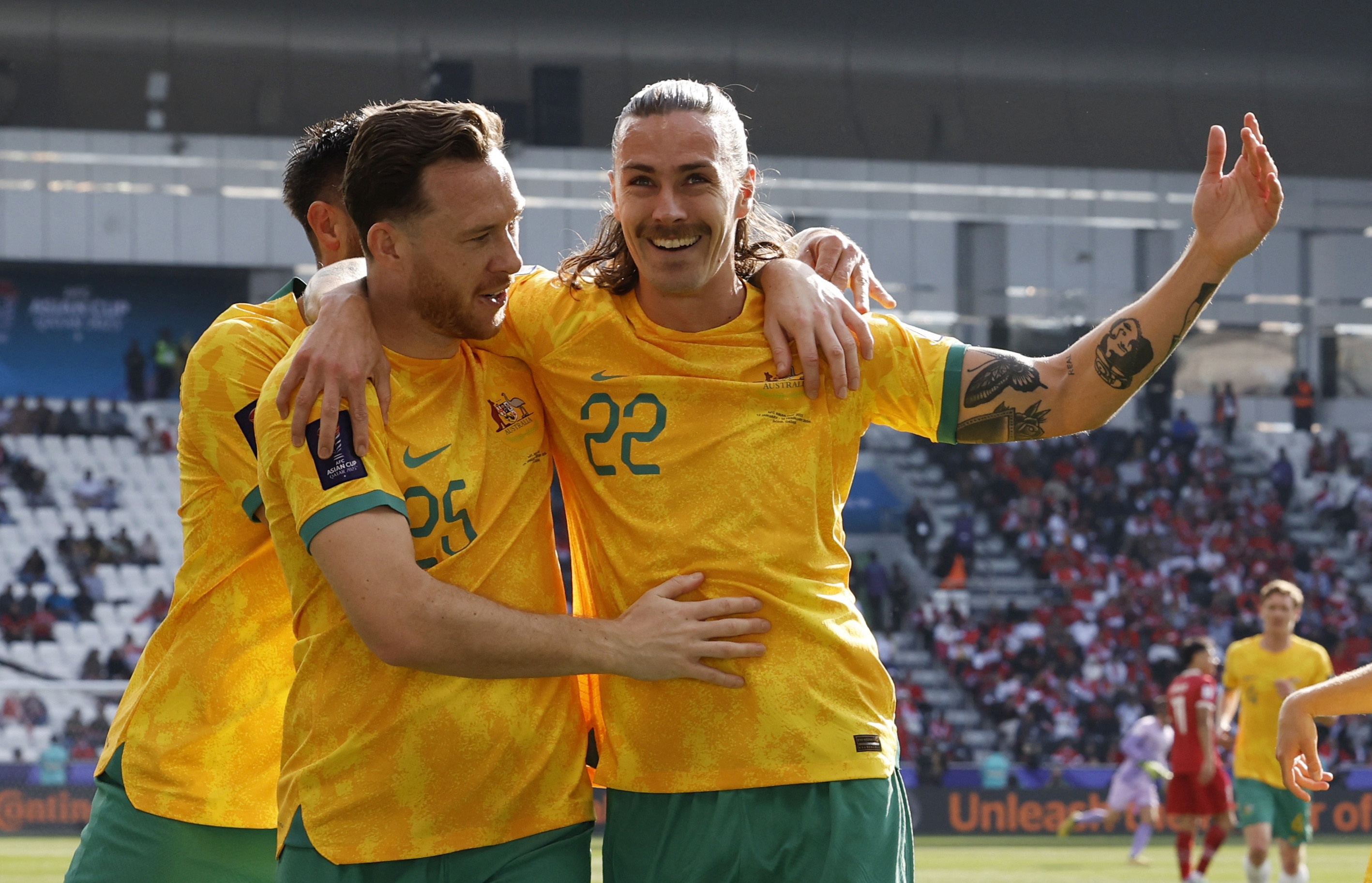 包含澳大利亚青年足球联赛选拔赛刮起热潮的词条