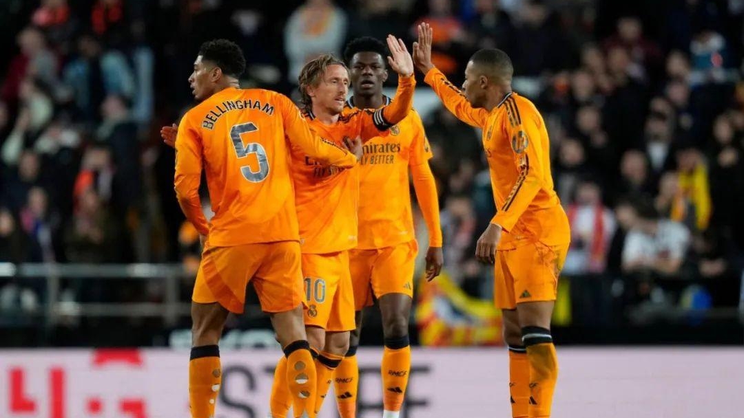 瓦伦西亚客场战胜皇家社会：完成关键胜利的简单介绍