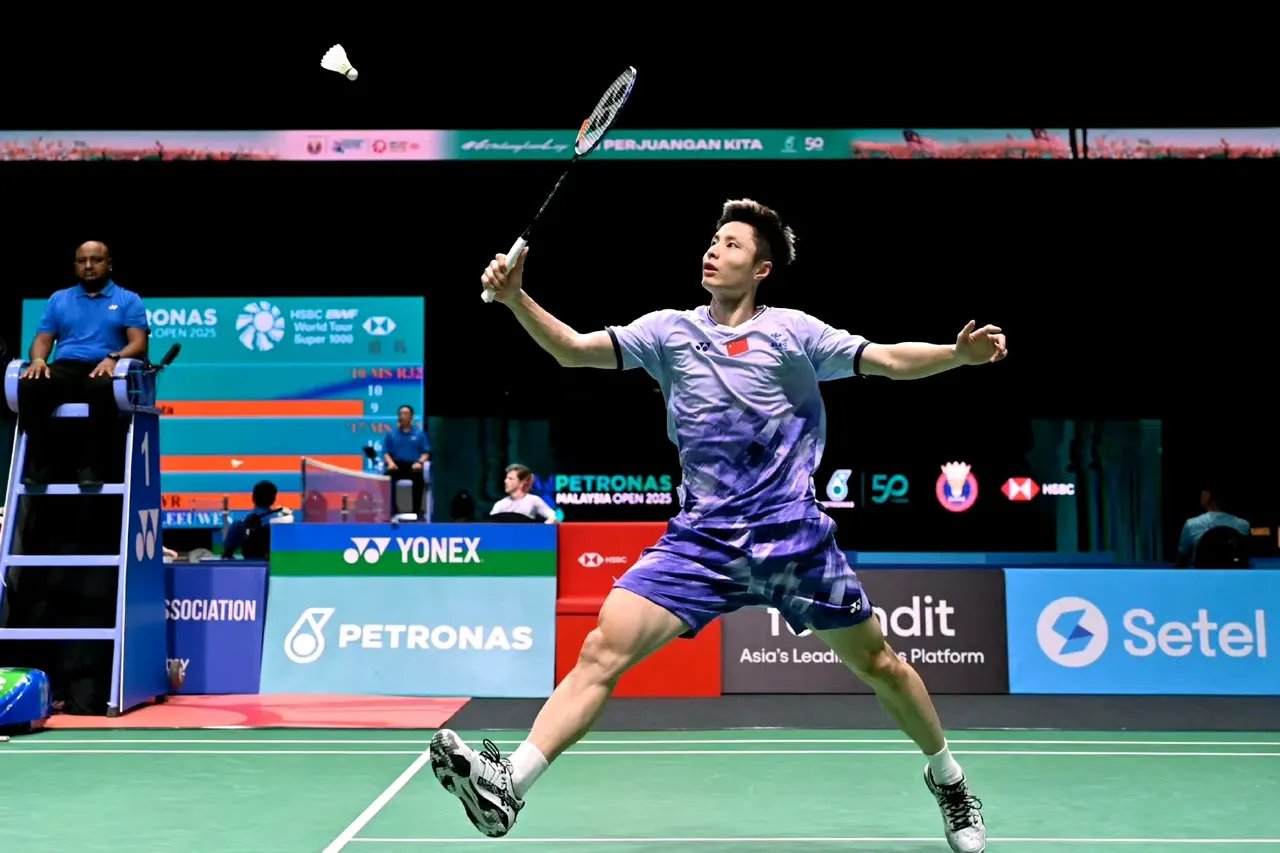 马来西亚羽毛球选手反超获胜