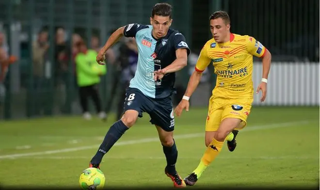 包含亚眠主场被逆转，保级形势雪上加霜的词条