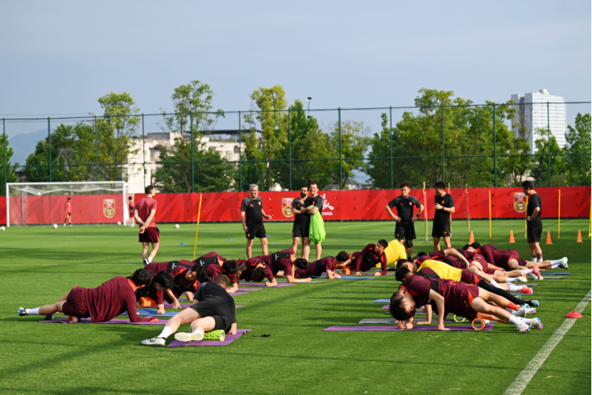 包含国家队备战展开最新一轮筹备，全力以赴备战的词条