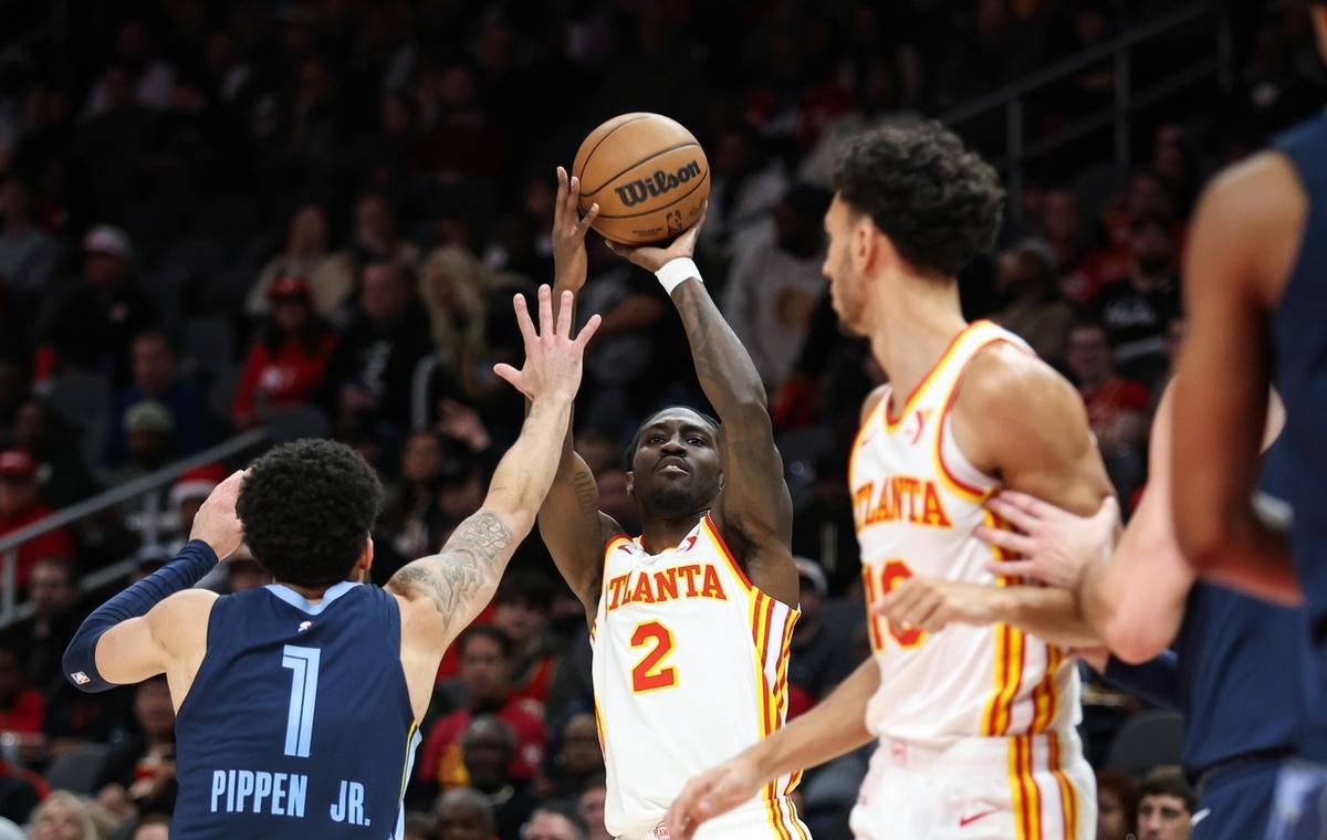 华莱士连续破门，成为球队主力的简单介绍