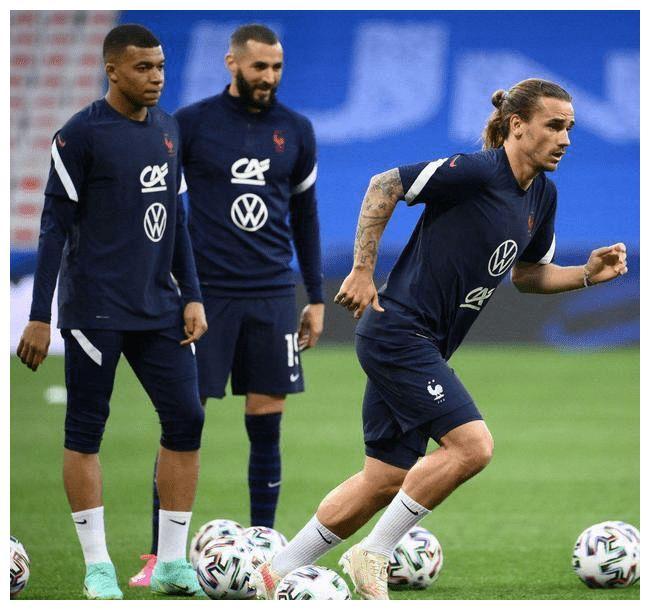 爱游戏在线-关于法国主场惨败瑞士，欧锦赛小组出线陷入悬念的信息