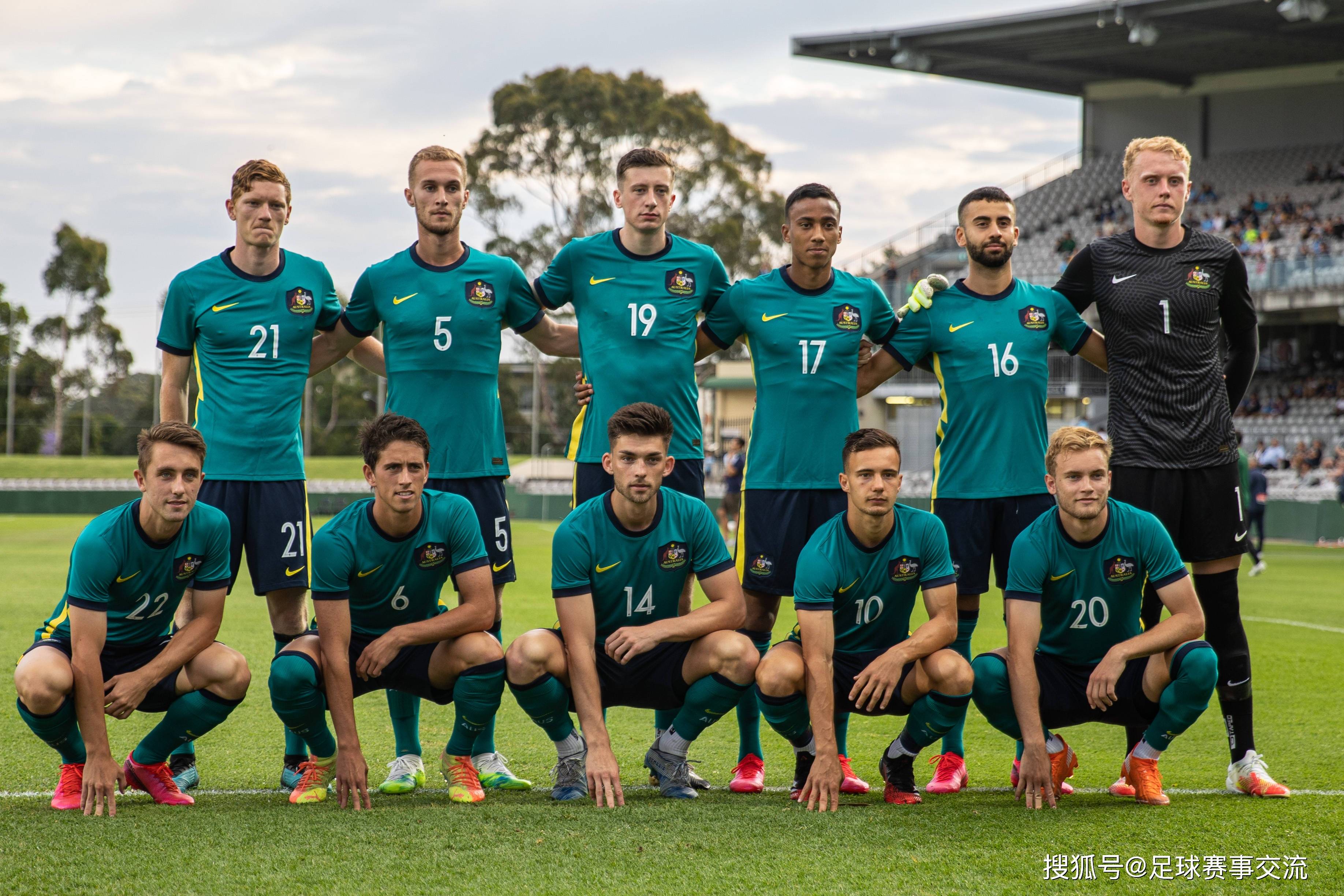 爱游戏app-互相支持，亚洲足球比赛中的友谊之光的简单介绍