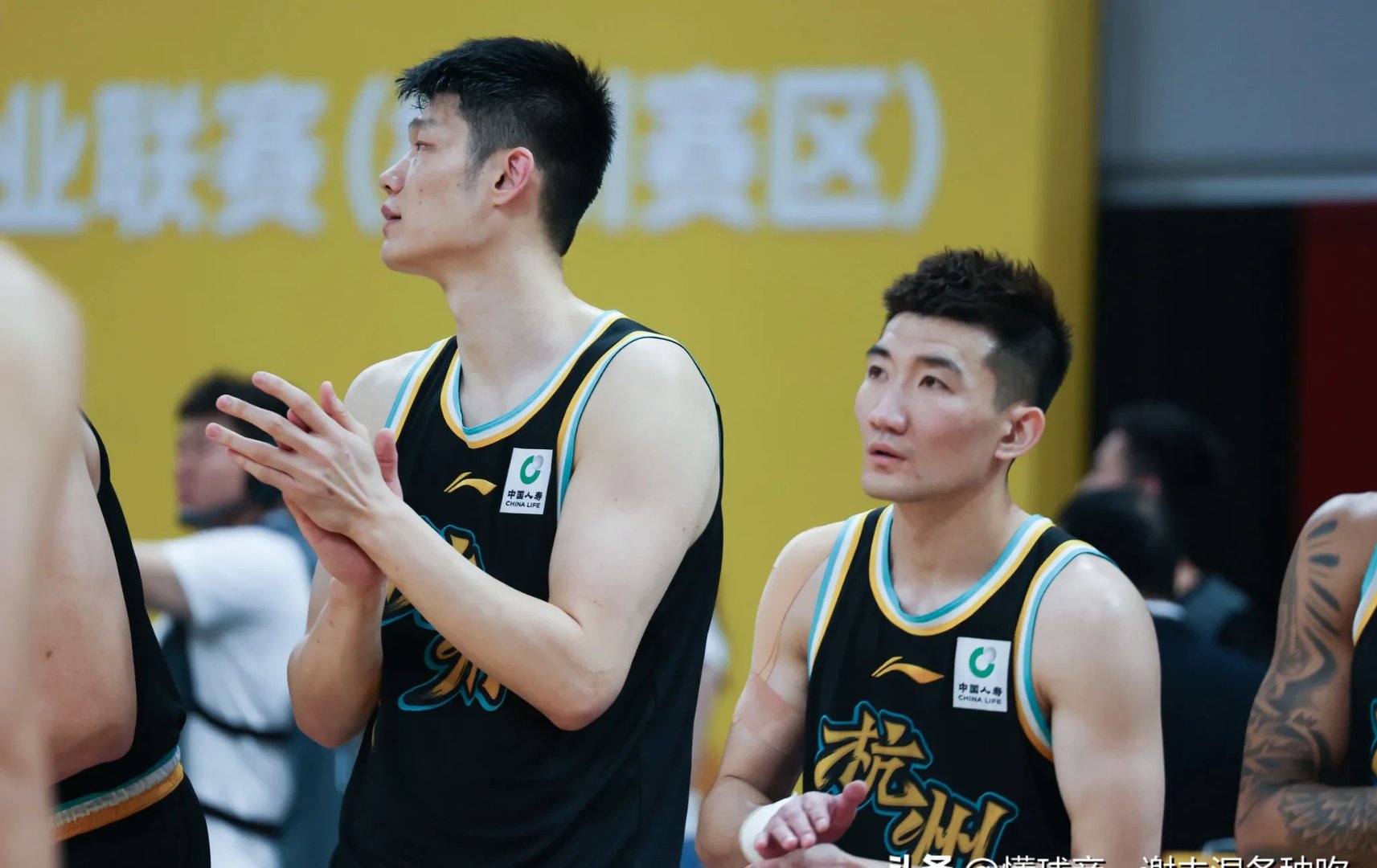 爱游戏app-关于内线悍将制霸篮下，防守端大放异彩的信息