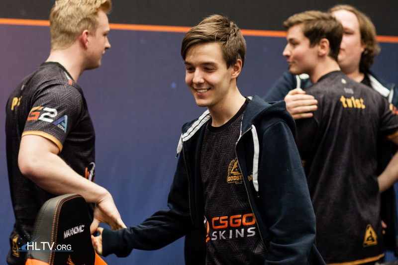 梦幻开局！欧洲球队奋力冲击洲际赛事头名的简单介绍