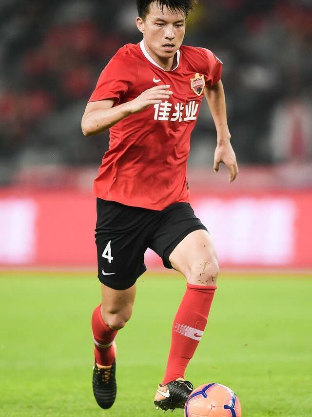 爱游戏app-建业球员聚焦训练，严格要求自己