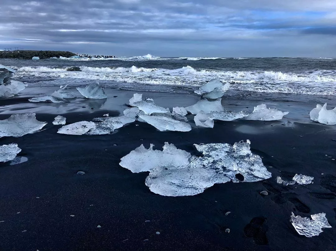 爱游戏-冰岛遭遇惨败，晋级前景蒙上阴影的简单介绍