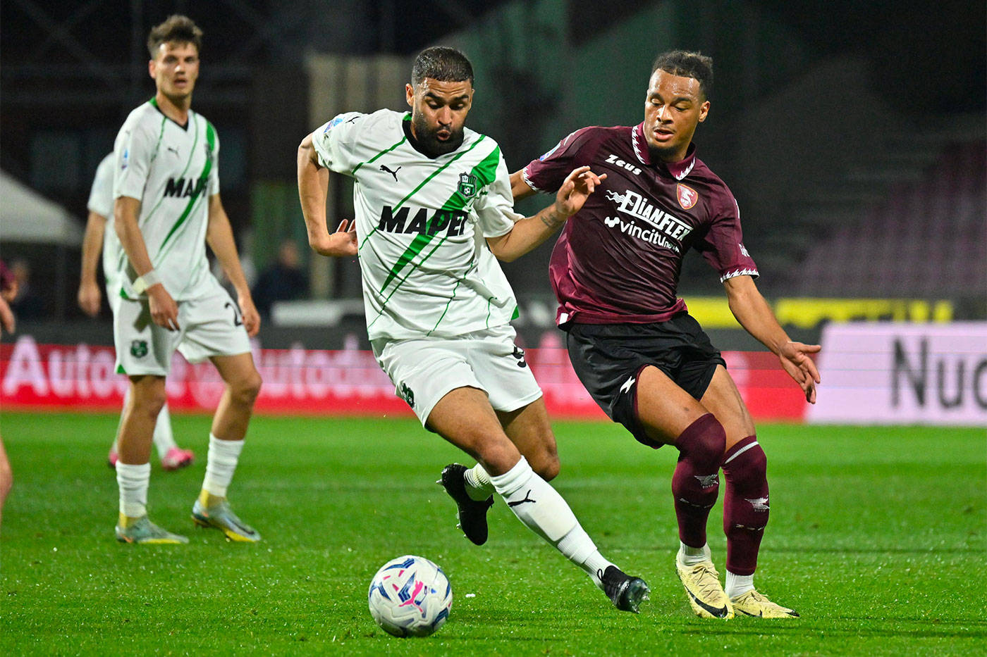 爱游戏官网-巴勒莫主场战平萨索洛，保级形势严峻的简单介绍